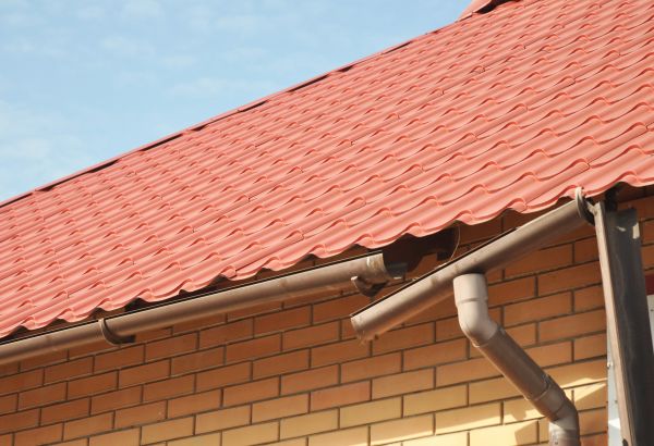 Loose Gutter Repair in Lenoir City