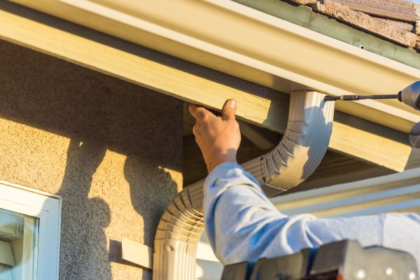 Aluminum Rain Gutter Service in Lenoir City