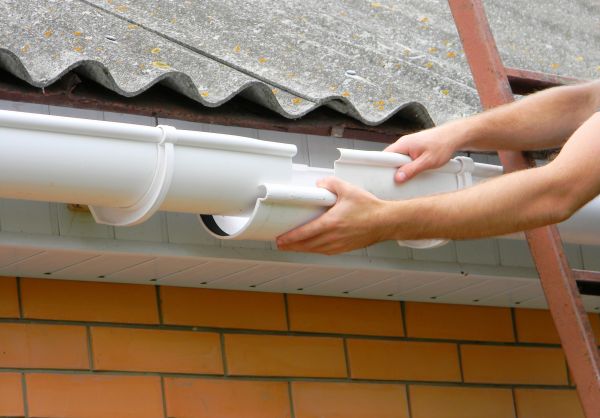 Cost of Gutter Hanging in Lenoir City
